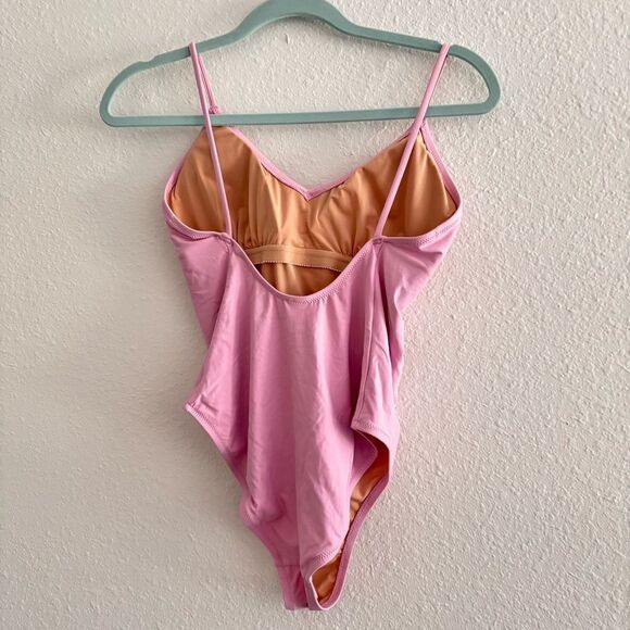 J. Crew Rounded V neck One piece Swimsuit in Pink 8 - Picture 5 of 5